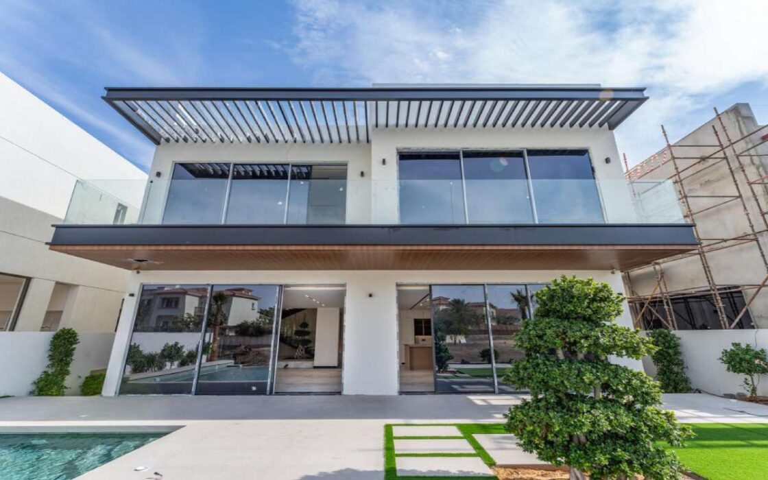 5 Bedroom Villa for Sale in Jumeirah Park, Dubai